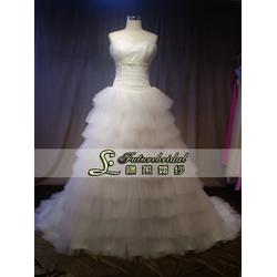 精品婚纱礼服的专业供应与销售策略